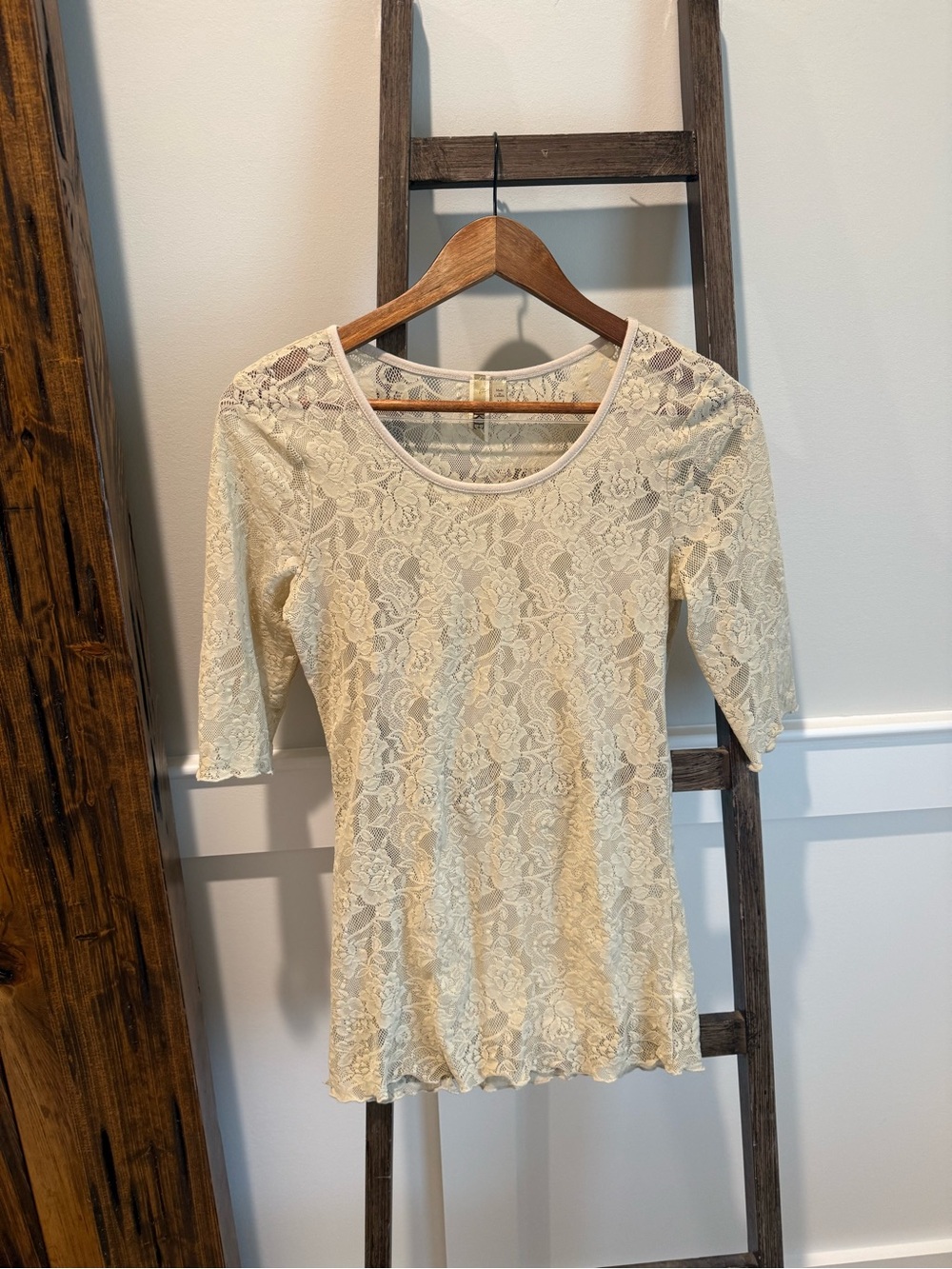 BKE Cream Floral Lace Scoop Neck Top